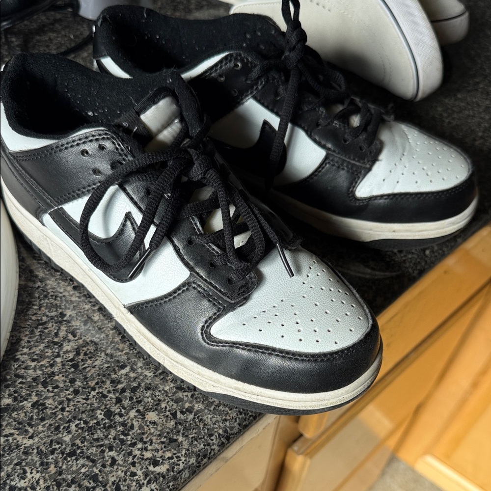 Nike Panda Dunks